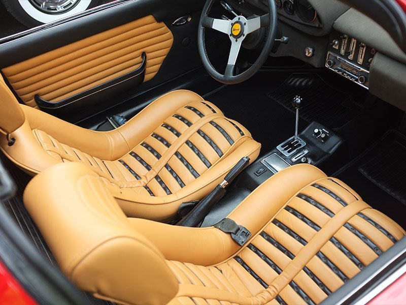 How to Choose and Install High-Performance Seats
